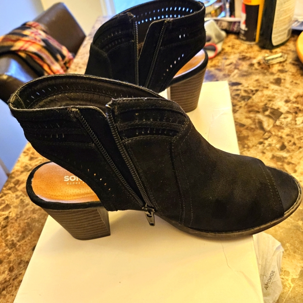 Sonoma Goods For Life- Thelma Women's Peep Toe Ankle Boots